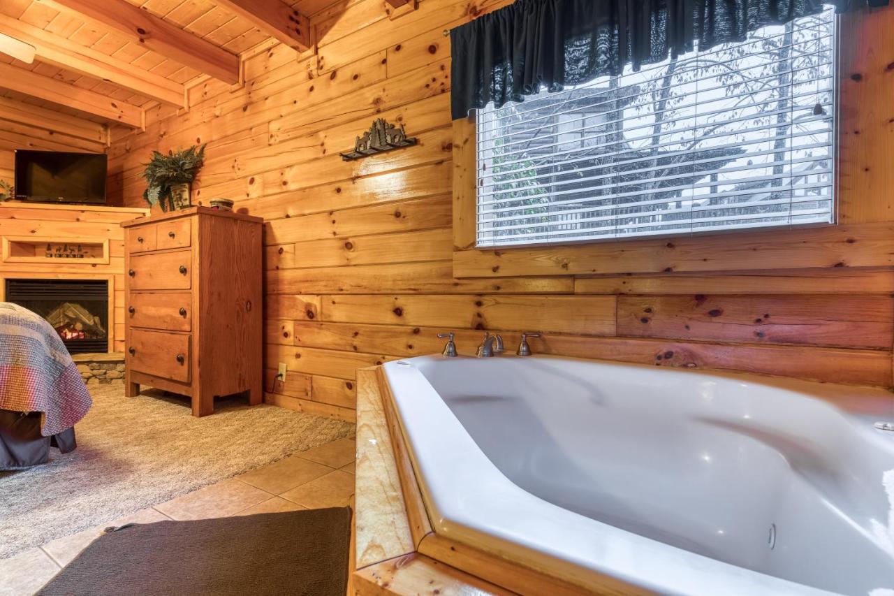 Blackberry Cobbler Villa Pigeon Forge Exterior photo