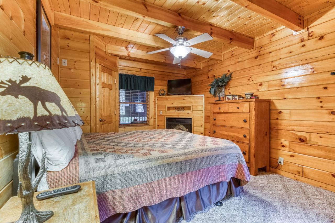 Blackberry Cobbler Villa Pigeon Forge Exterior photo